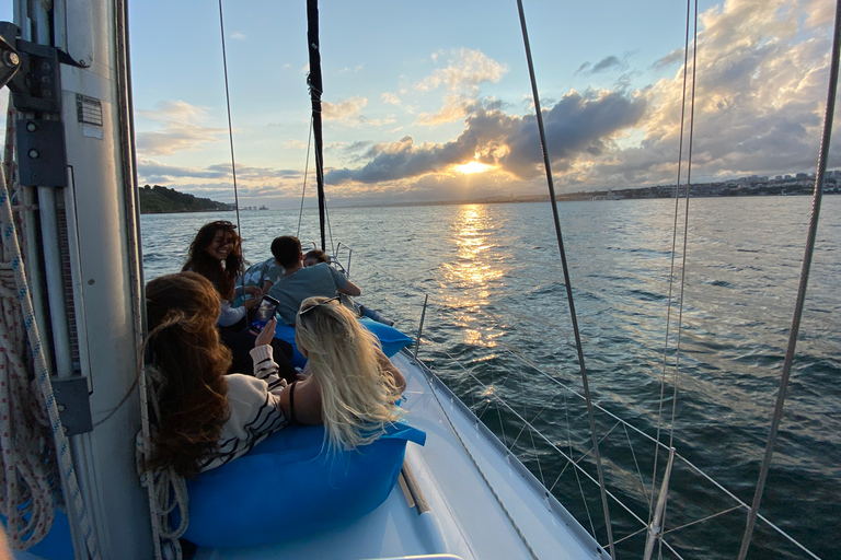 Découvrez les rives de Lisbonne : Excursion à la voile le long du Tage