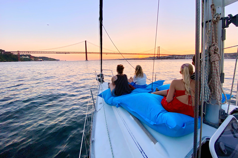 Découvrez les rives de Lisbonne : Excursion à la voile le long du Tage