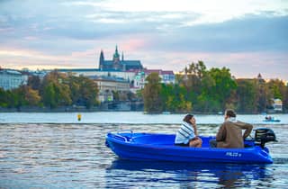 Prague: Motorboat Rental without Licence