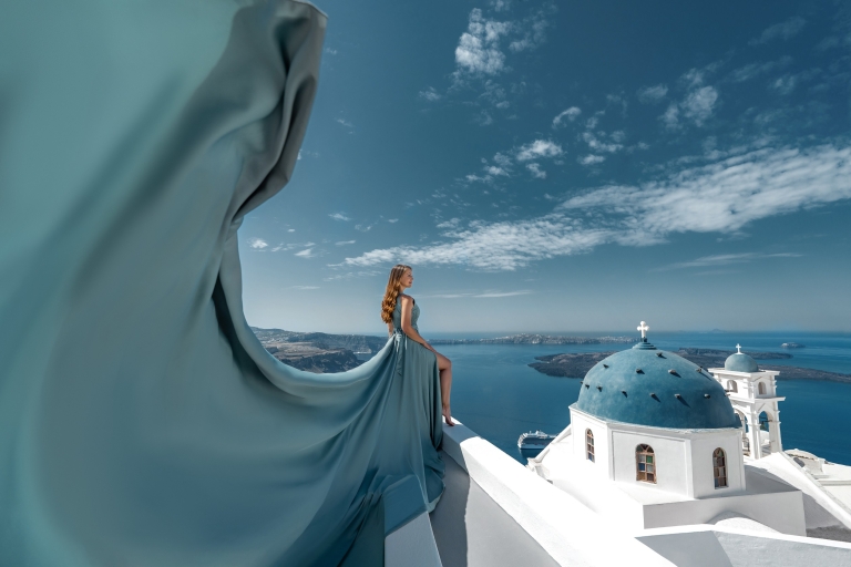 Santorini: Sesja zdjęciowa w latającej sukience