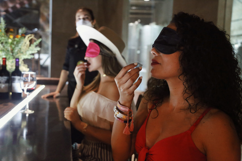 Degustação sensorial de vinhos com chocolates em Rondo del Valle