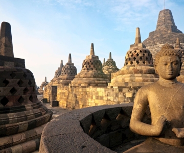 Yogyakarta: subida de Borobudur ao topo e passeio de Prambanan