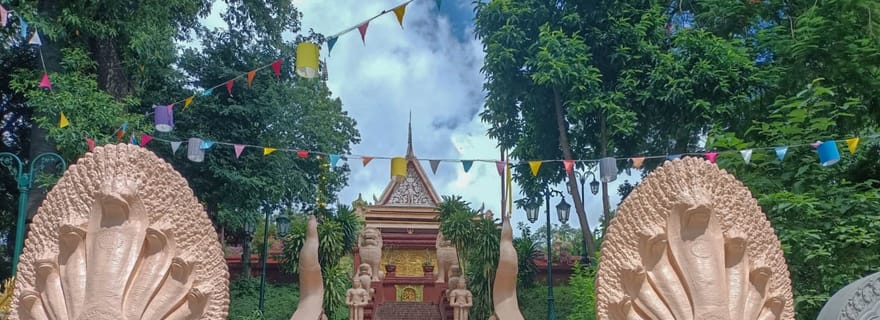 Visite des sites historiques de Phnom Penh en tuk tuk