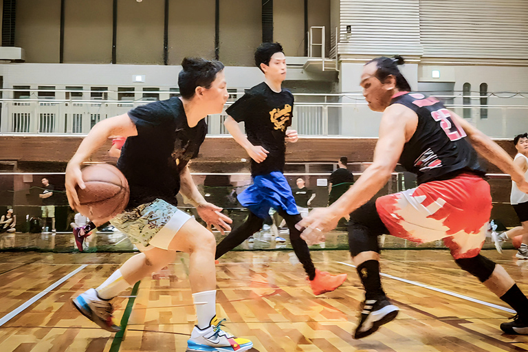 Basket a Osaka con giocatori locali!