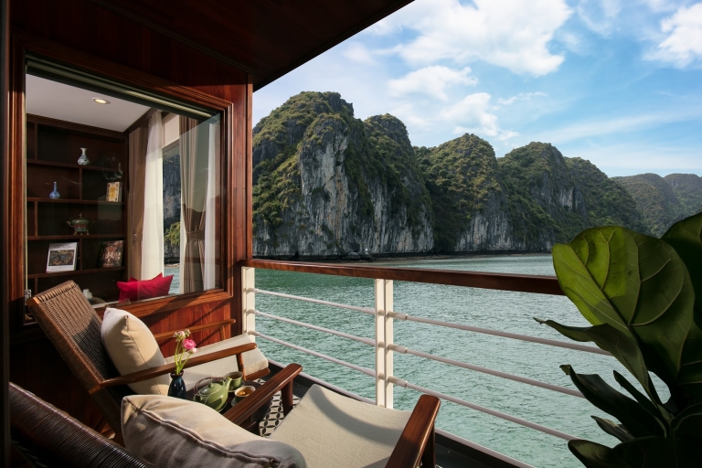 Lan Ha Bay: 2 Days 1 Night Discovery with Heritage Cruise Heritage Discover 2 Days 1 Night in Lan Ha Bay