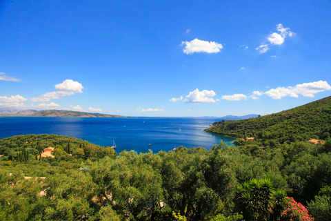 Crociera a nord-est di Corfù di mezza giornata - Tour privato in yacht