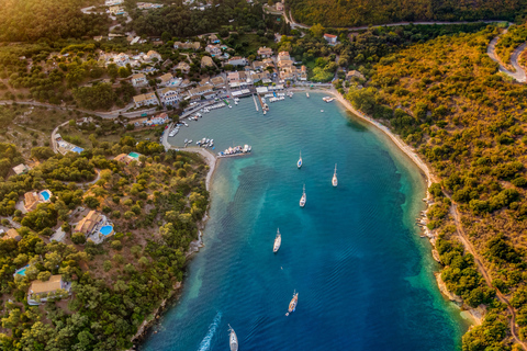 Crociera a nord-est di Corfù di mezza giornata - Tour privato in yacht