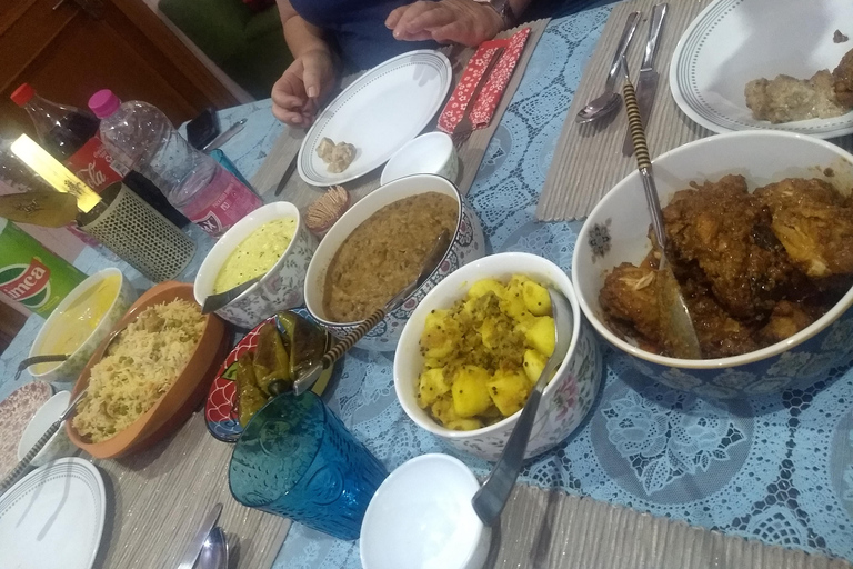 Cocina: Domina el Arte del Pollo a la Mantequilla, el Biryani y las Mezclas Vegetales