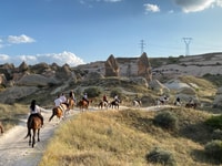 Göreme/Uçhisar, Love Valley Sunset Horseback Riding Tour - Housity