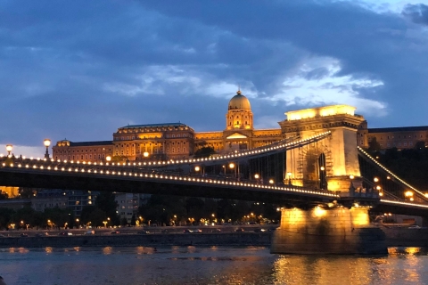 Visita autoguiada a pie y yincana por Budapest