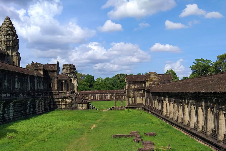 Angkor Wat Sunrise, Ta Promh, Banteay Srei, Bayon Day Tour