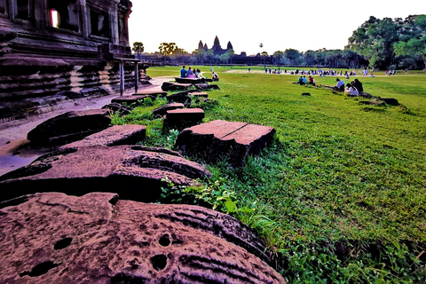 Excursión de un día a Angkor Wat al Amanecer, Ta Promh, Banteay Srei y Bayon