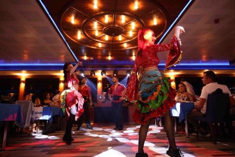 Vanuit Istanbul: Bosphorus Dinner Cruise Tavern & World Show