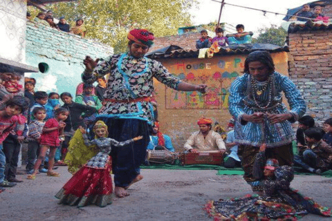 Delhi Straatartiesten lopen