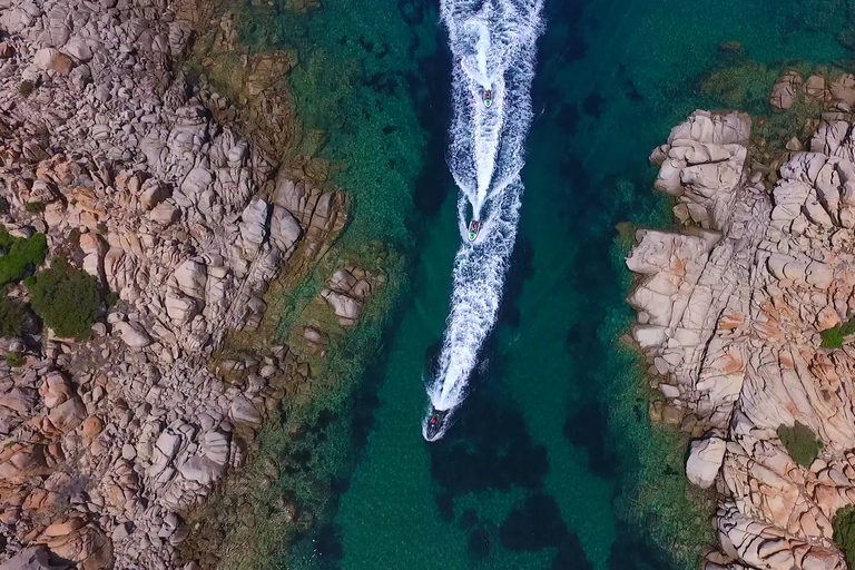 Z Propriano, wycieczka na nartach wodnych Cala d&#039; Aguillia - 2 godz.