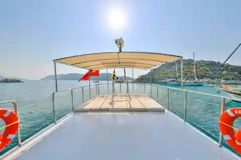 Demre'den: Yüzme Durakları ile Paylaşımlı Tam Günlük Tekne Turu