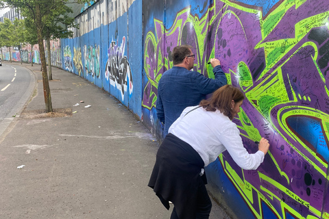 Belfast: Passeio de táxi preto pelo Peacewall e pela história política