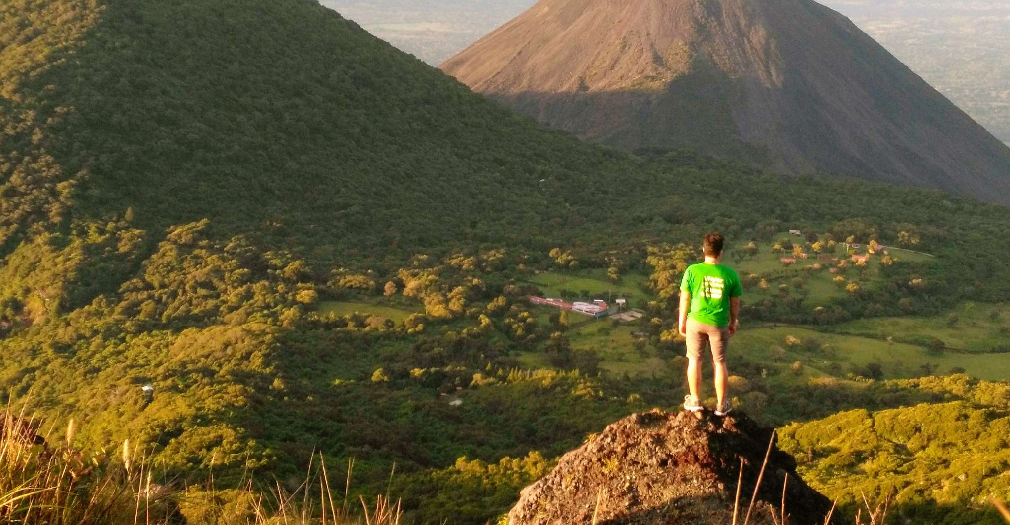 Volcanoes National Park and Coatepeque Lake - Housity