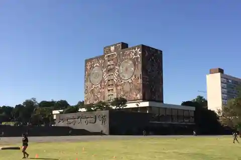 Walk around UNAM campus, a UNESCO World Heritage Site