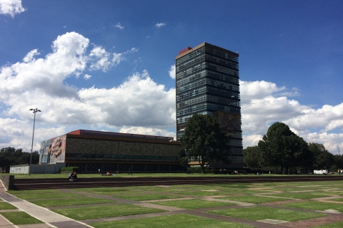 Spaziergang über den UNAM-Campus, der zum UNESCO-Weltkulturerbe gehört