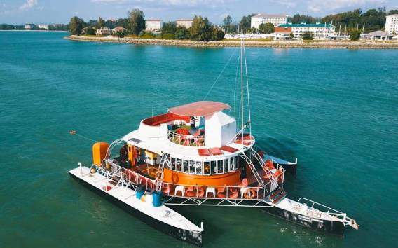 Port Dickson Tagestour mit Sunset Cruise