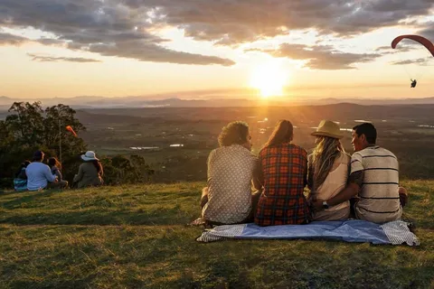 Brisbane: Luxuriöse Weintour mit Gourmet-Mittagessen und Brennerei