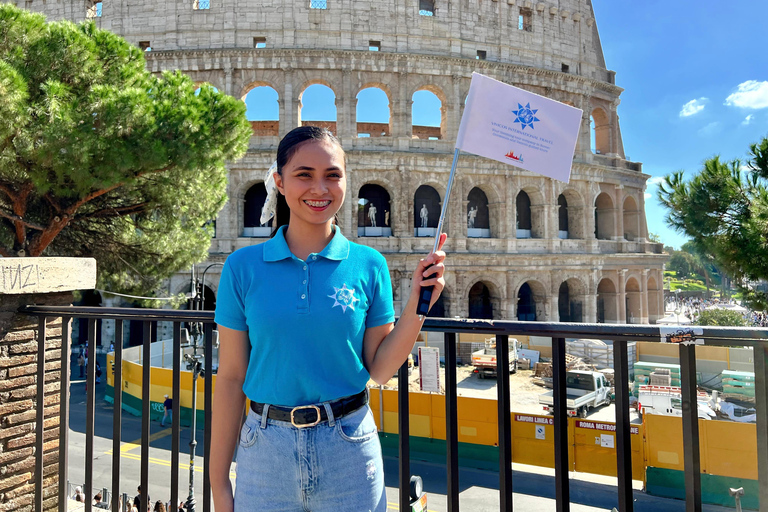 Rome: Colosseum with Undergrounds and Arena Tour Rome: Colosseum Undergrounds Guided Tour in Spanish