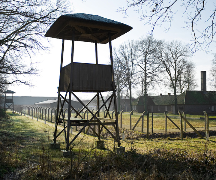 Vught: toegangsbewijs Nationaal Monument Kamp Vught