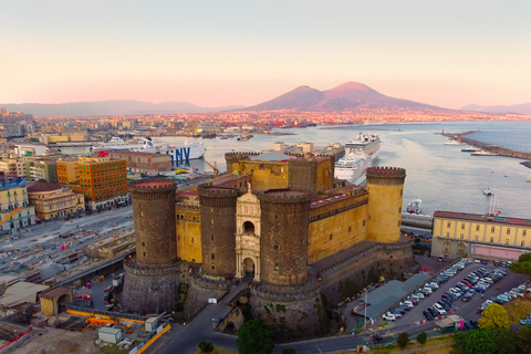 Naples : Visite guidée à pied de Naples avec un guide de la régionNaples : Visite à pied de Naples avec un guide local