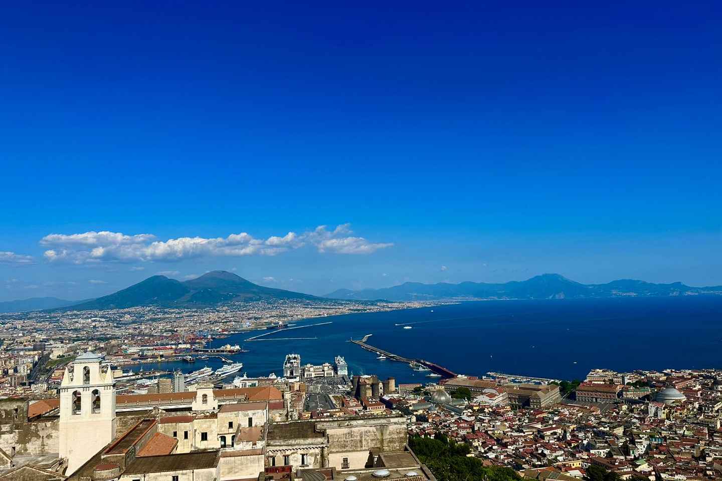 Napoli: Walking Tour of Naples with Local Tour Guide - private Napoli: Walking Tour of Naples with Local Tour Guide