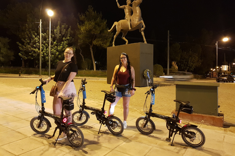 Atenas: Tour nocturno en bicicleta eléctrica