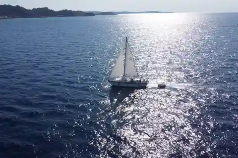 Navigare nell'Arcipelago della Maddalena con un capitano con licenza USCG
