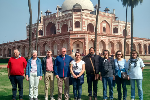 Delhi : Visite privée de l'ancienne Delhi et de la nouvelle DelhiCette option comprend le transport, le chauffeur et un guide vivant.