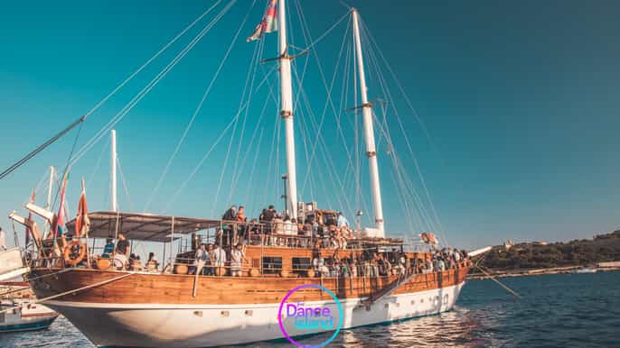 A melhor festa em barco em Malta – The Dance Island