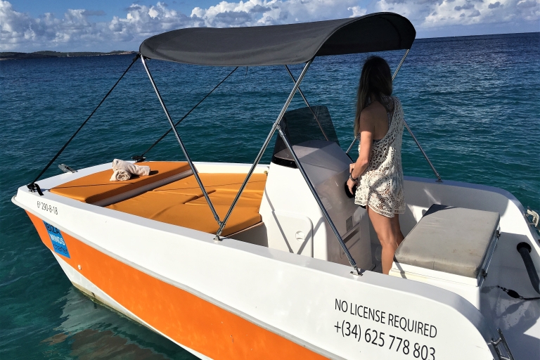 Ibiza: Descubre las mejores calas en un barco conducido por ti mismoDescubre las mejores calas en un barco conducido por ti mismo