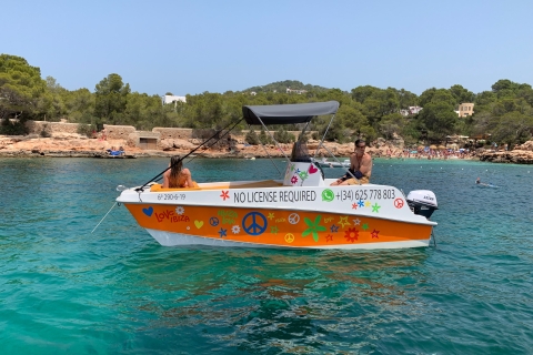Ibiza: Descubre las mejores calas en un barco conducido por ti mismo