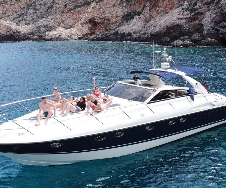 Kolymvari: Balos & Gramvousa Private Cruise with Sunset View