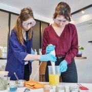 Paris: make your own soap in a french workshop in Paris