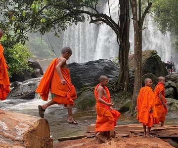 Kulen Waterfall Park with Small Groups & Guide tour