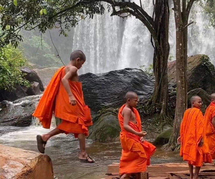 Kulen Waterfall Park with Small Groups & Guide tour