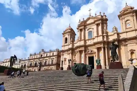 Private Day Trip of Syracuse, Ortigia and Noto from Taormina