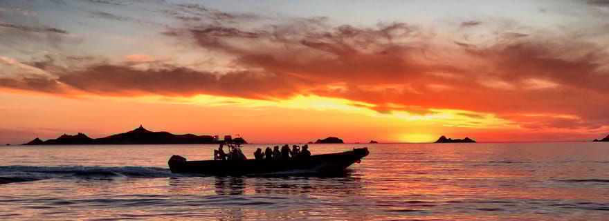 De Sagone/Cargèse : Scandola Piana Apéritif Baignade au coucher du soleil