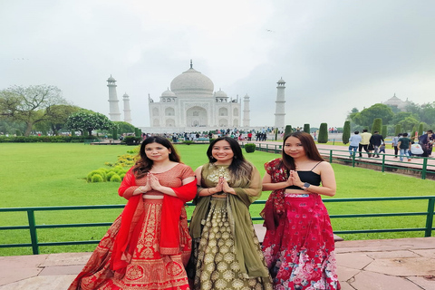 Da Delhi: Tour privato di un giorno all&#039;alba del Taj Mahal e del Forte di AgraAuto + Guida