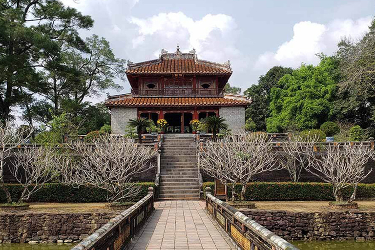 FROM HUE : HUE CITY TOUR AND DRAGON BOAT TRIP Private tour