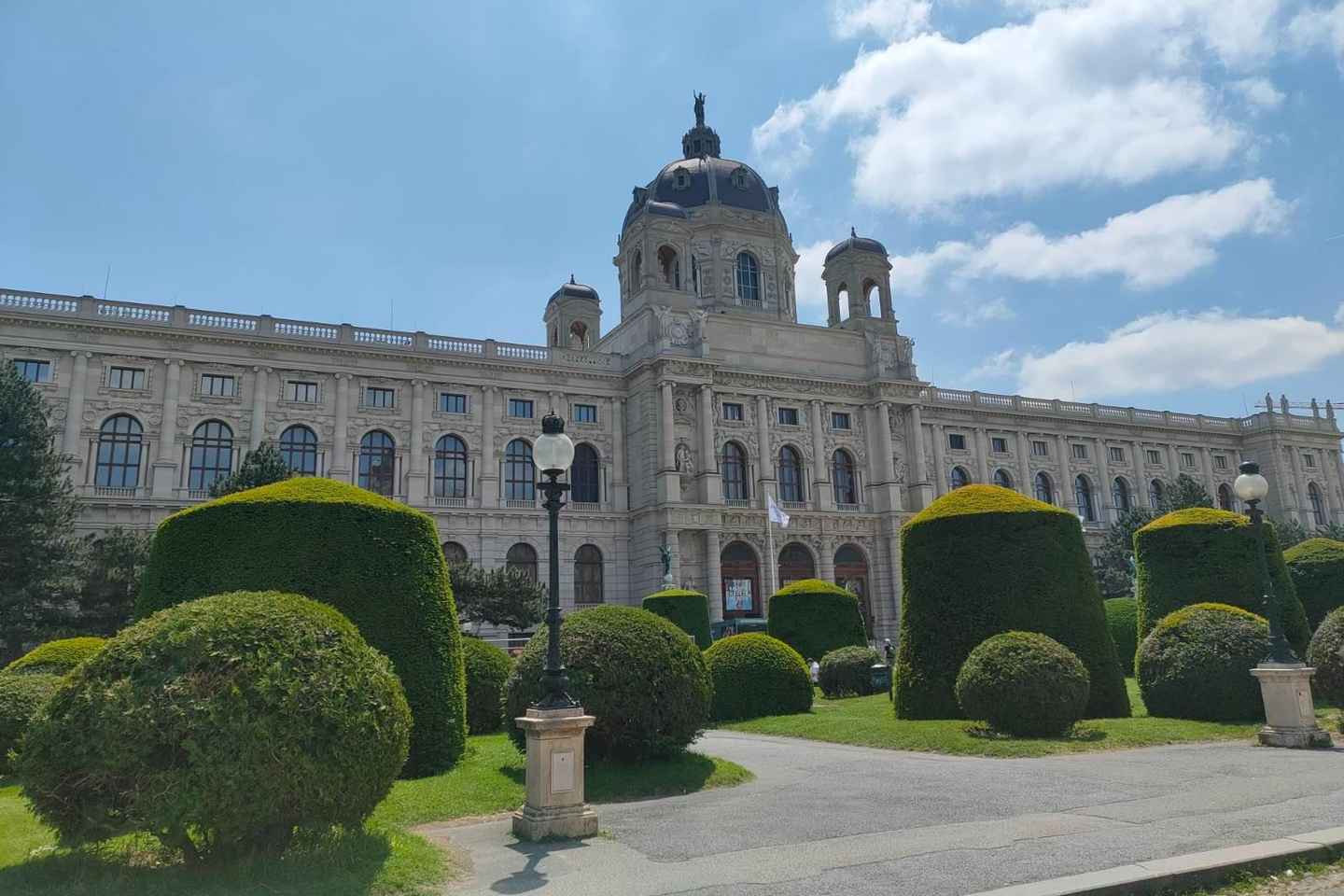 Вена: Исторические Достопримечательности и Дегустация Вин