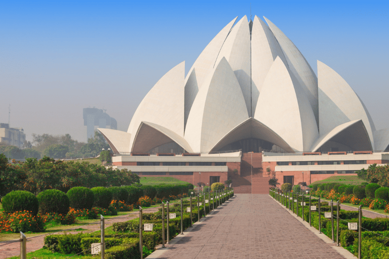 Visita guiada privada de un día a Nueva y Vieja Delhi en coche con aire acondicionadoSólo coche, conductor y servicio guiado