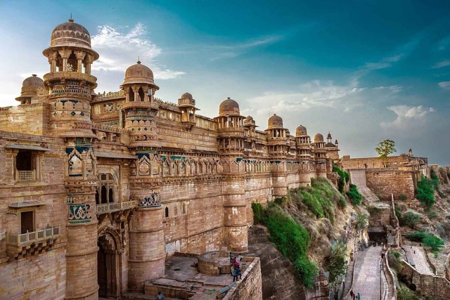 Visit Gwalior Gwalior Fort and Jai Vilas Palace Private Day Trip in Gwalior, India
