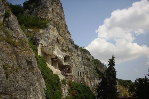 Day Trip to Bulgaria and Veliko Tarnovo from Bucharest