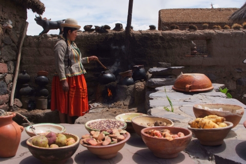 Z Puno: wycieczka do grobowców Sillustani przed InkamiWycieczka do Sillustani pre Inca Grobowce - hotele miejskie
