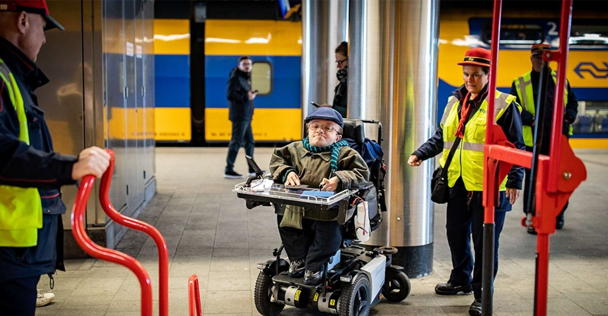 Amsterdam: Train Transfer Schiphol Airport from/to Amsterdam photo 11